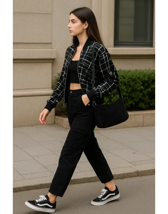 Lora Siyah Beyaz Fermuarlı Bomber Ceket