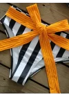 Şerit Baskılı Bağcıklı Yüksek Bel 2 Parça Bikini Takım