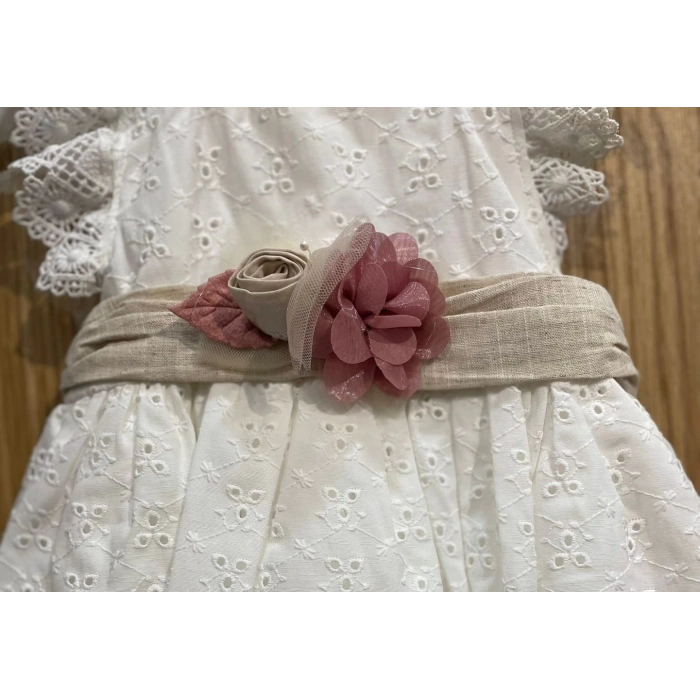 YAZLIK KETEN KEMERLİ ÇİÇEK AKSESUARLI BEBE KIZ ELBİSE