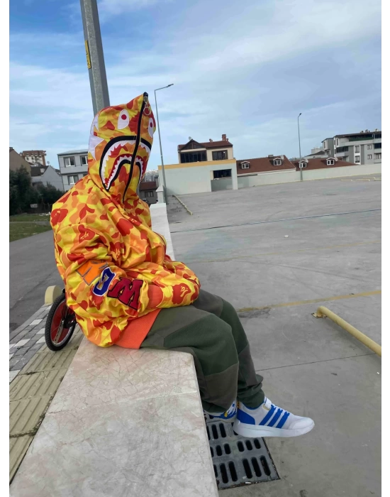 Unisex Pubg Bape x Shark Hoodie - Sarı