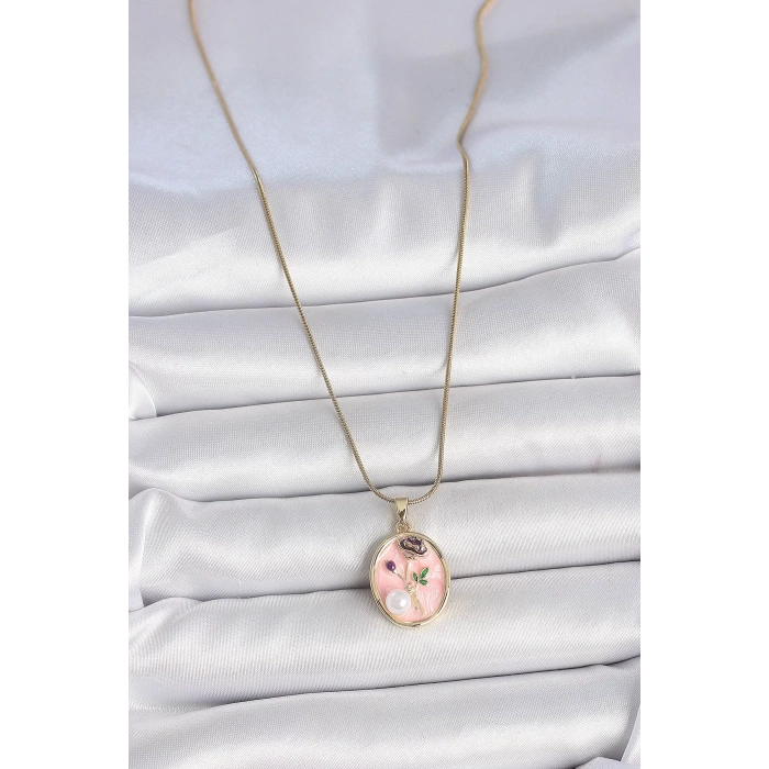 316L Çelik Gold Renk Zincir Pembe Çiçek İşlemeli İnci Detay Portre Model Kadın Kolye