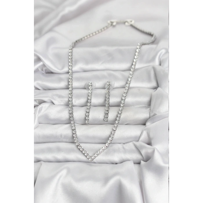 Gümüş Renk Zirkon Taşlı Kadın Kolye Küpe Seti