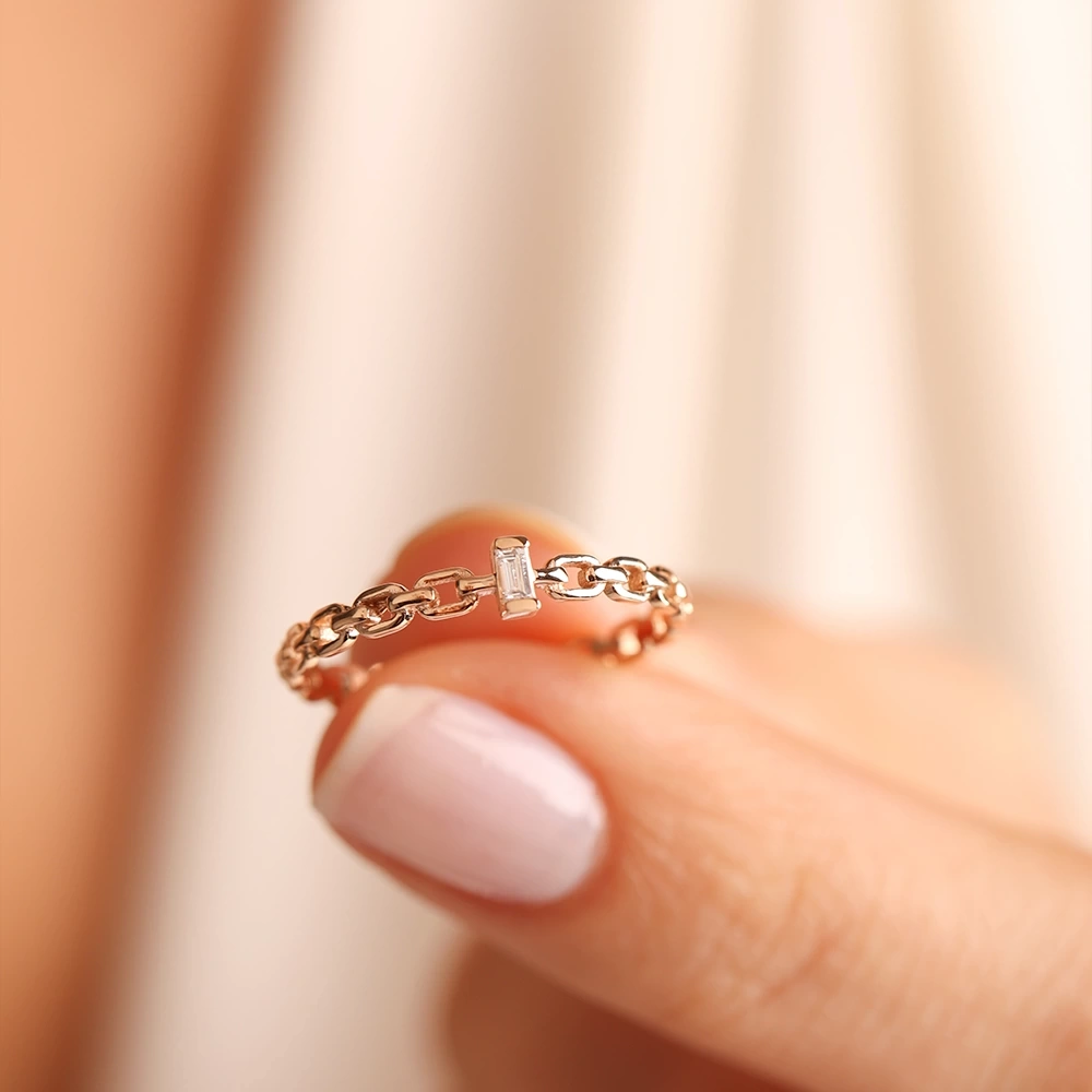 0.05 CT Baget Tasarım Pırlanta Yüzük