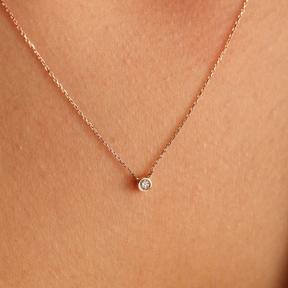 0.05 CT Tasarım Tektaş Pırlanta Kolye