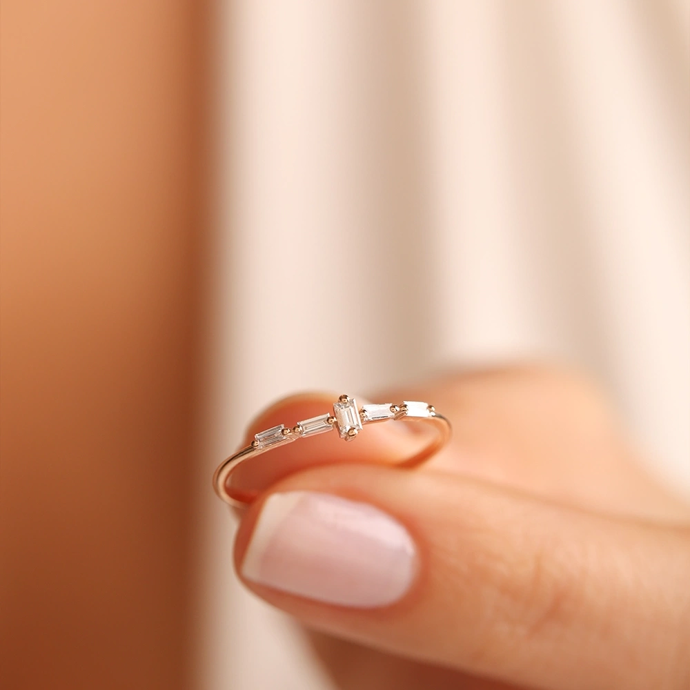 0.12 CT Baget Tasarım Pırlanta Yüzük