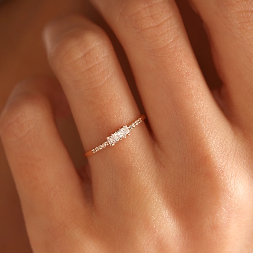 0.12 CT Tasarım Baget Pırlanta Yüzük