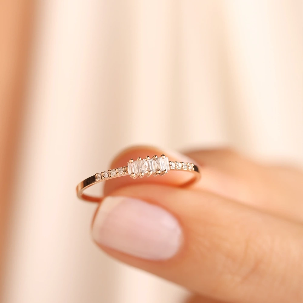 0.12 CT Tasarım Baget Pırlanta Yüzük