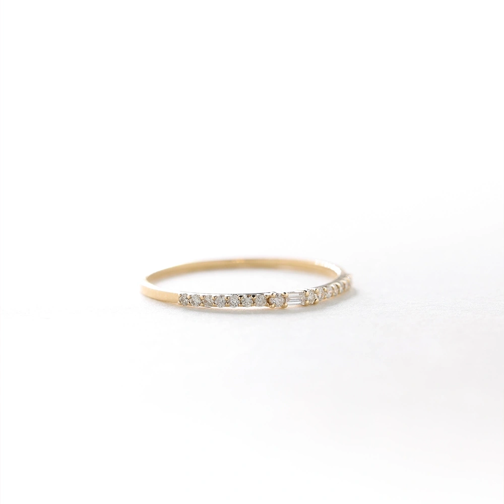 0.13 CT Baget Tasarım Yarımtur Pırlanta Yüzük