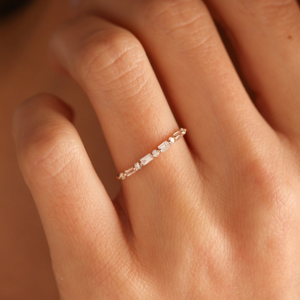 0.25 CT Baget Yarımtur Pırlanta Yüzük