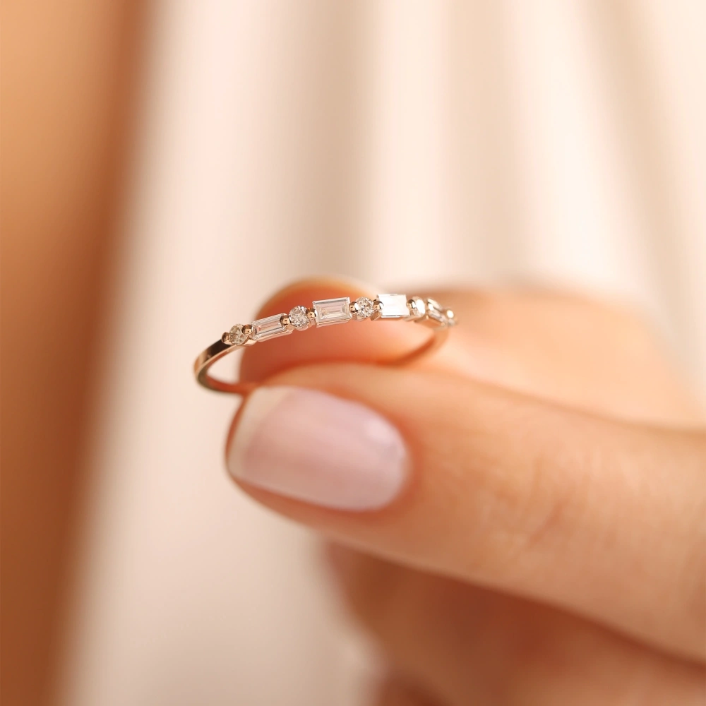 0.25 CT Baget Yarımtur Pırlanta Yüzük