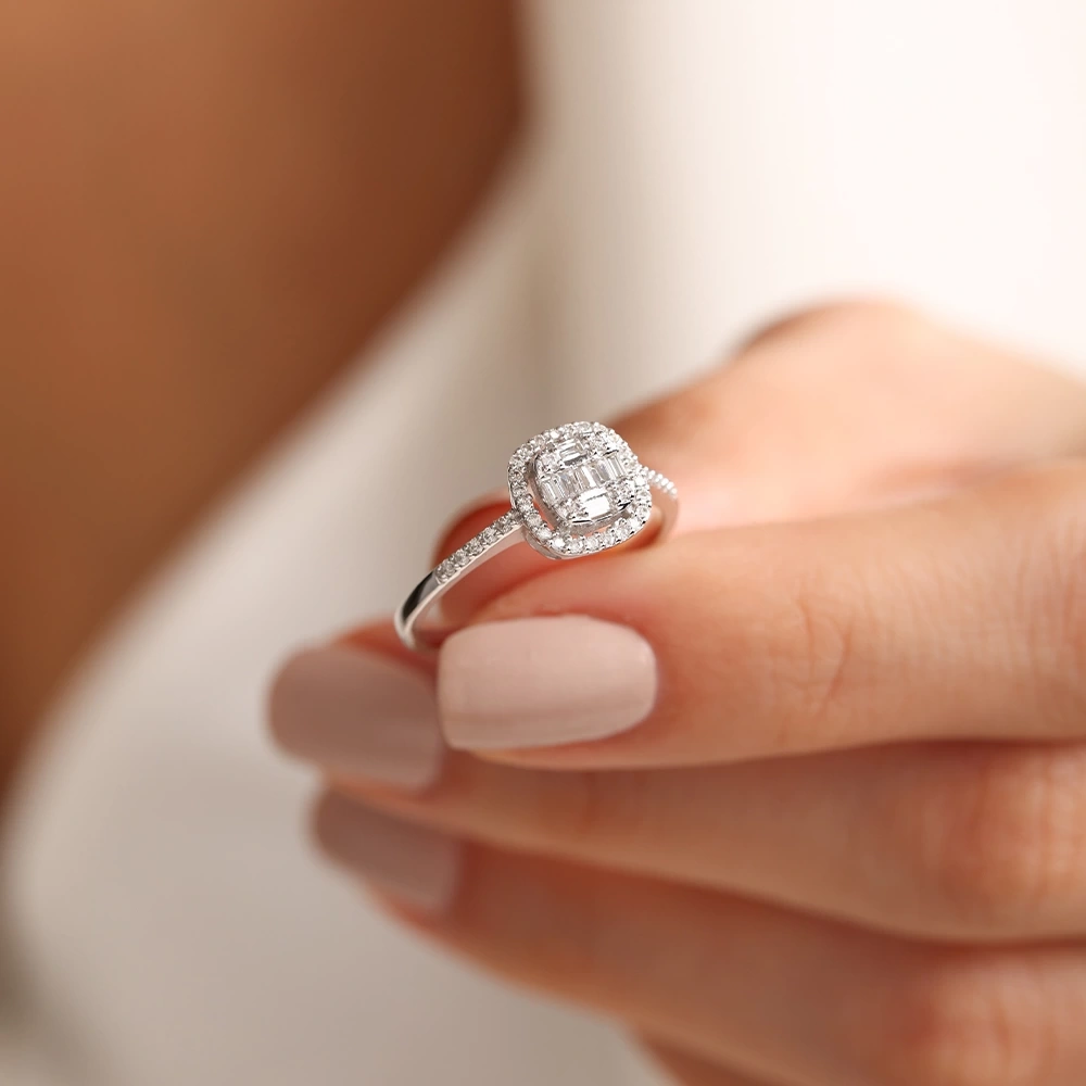 0.30 CT Baget Pırlanta Yüzük