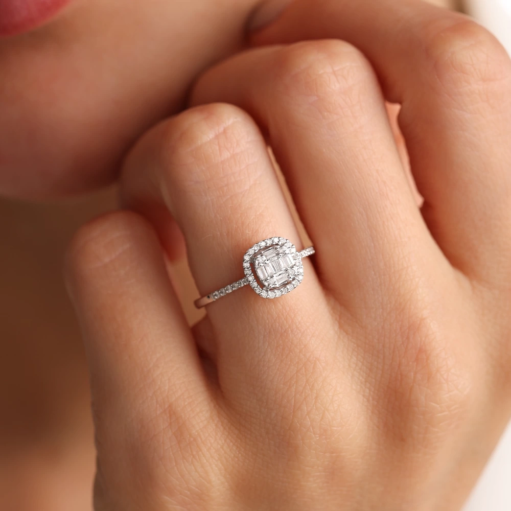 0.30 CT Baget Pırlanta Yüzük