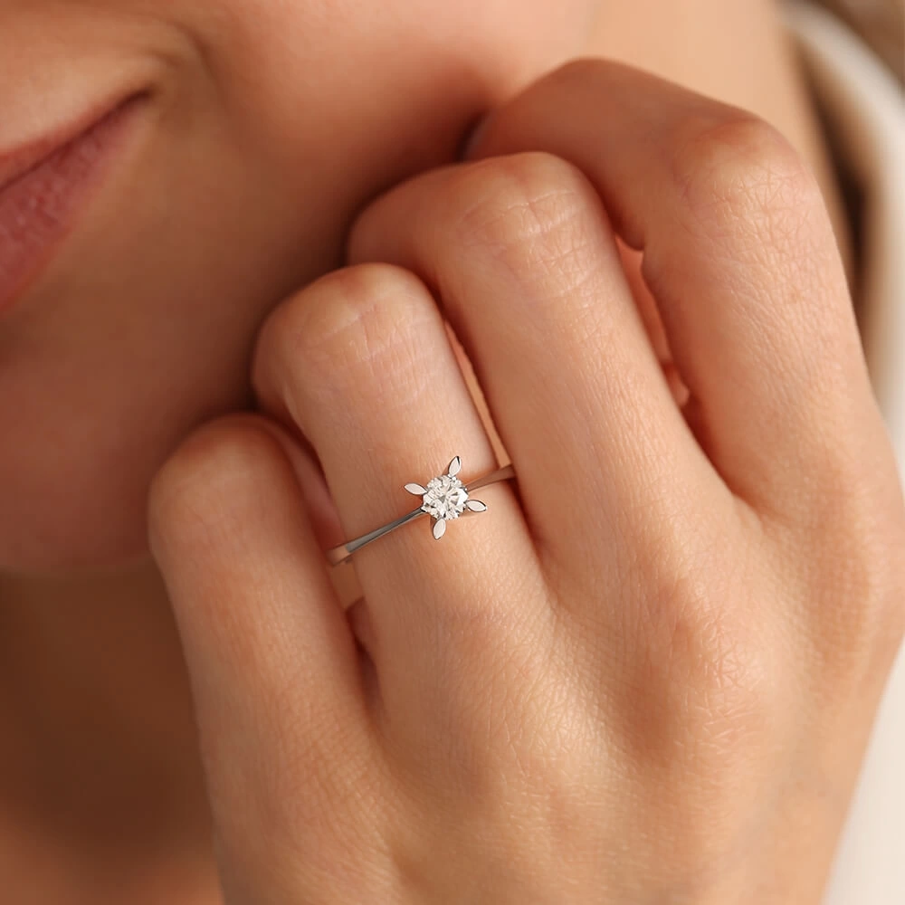 0.30 CT Tektaş Yüzük