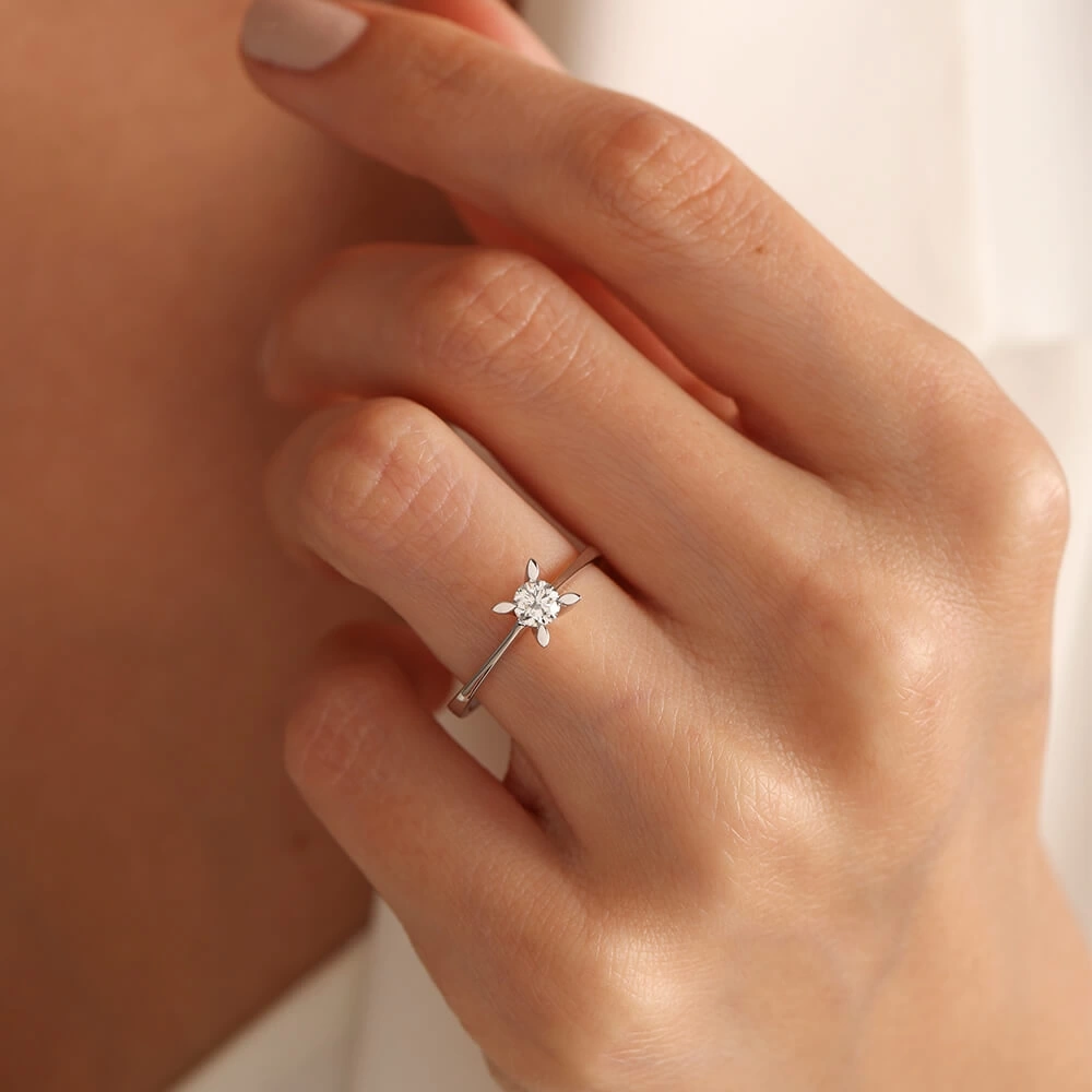 0.30 CT Tektaş Yüzük