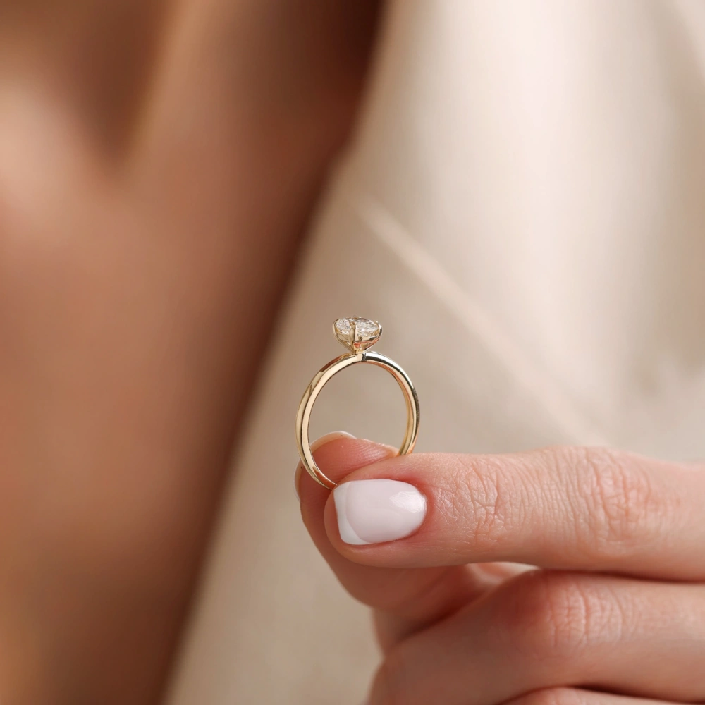 0.30 CT Oval Pırlanta Yüzük