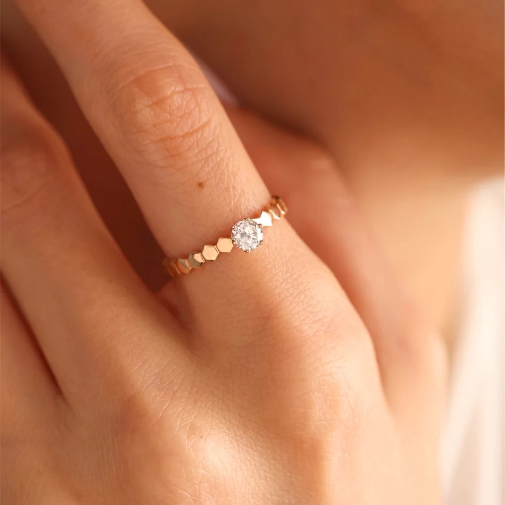 0.30 CT Tasarım Tektaş Yüzük