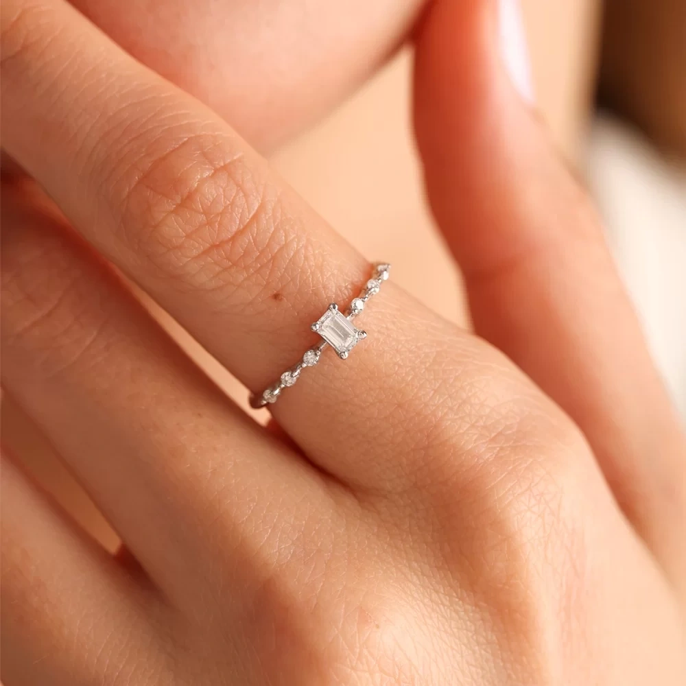 0.30 CT White Emerald Pırlanta Tektaş Yüzük