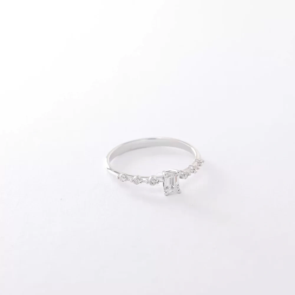 0.30 CT White Emerald Pırlanta Tektaş Yüzük