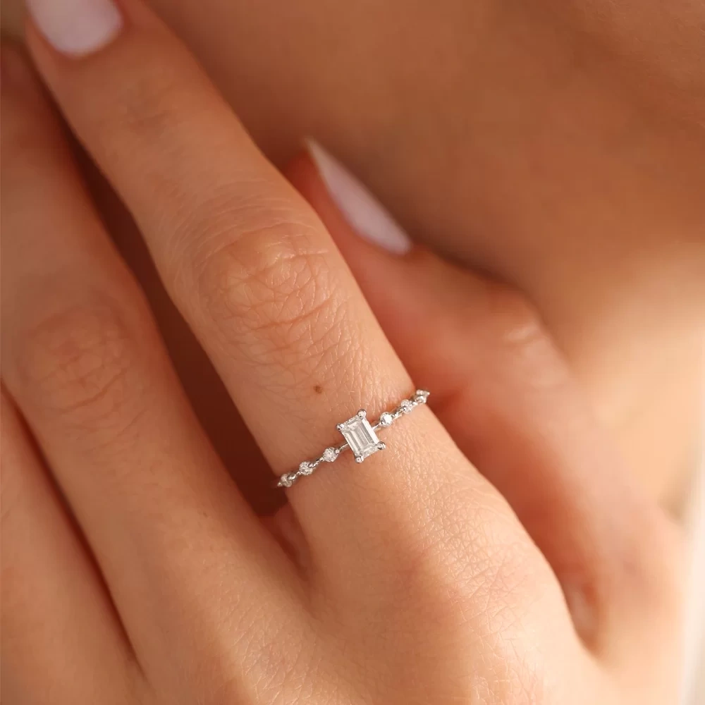 0.30 CT White Emerald Pırlanta Tektaş Yüzük