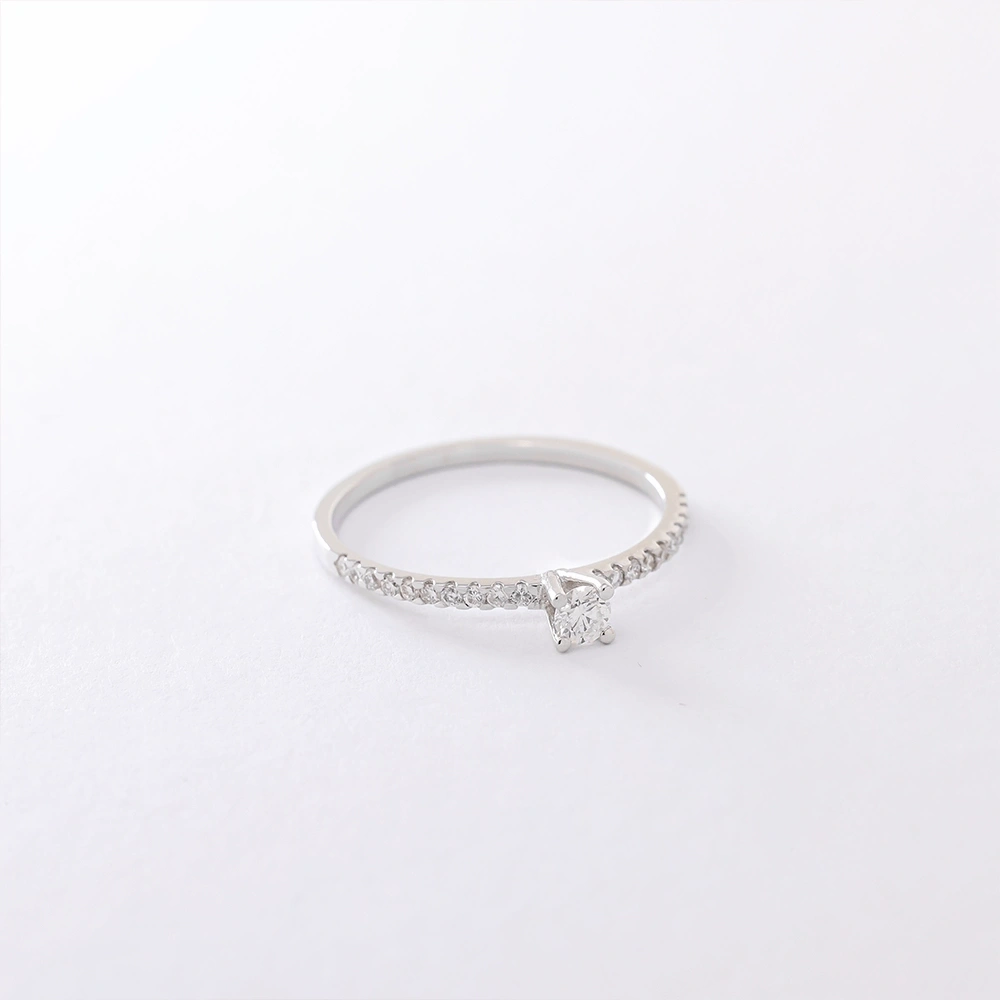 0.30 CT Zarif Tasarım Kolu Taşlı Tektaş Pırlanta Yüzük