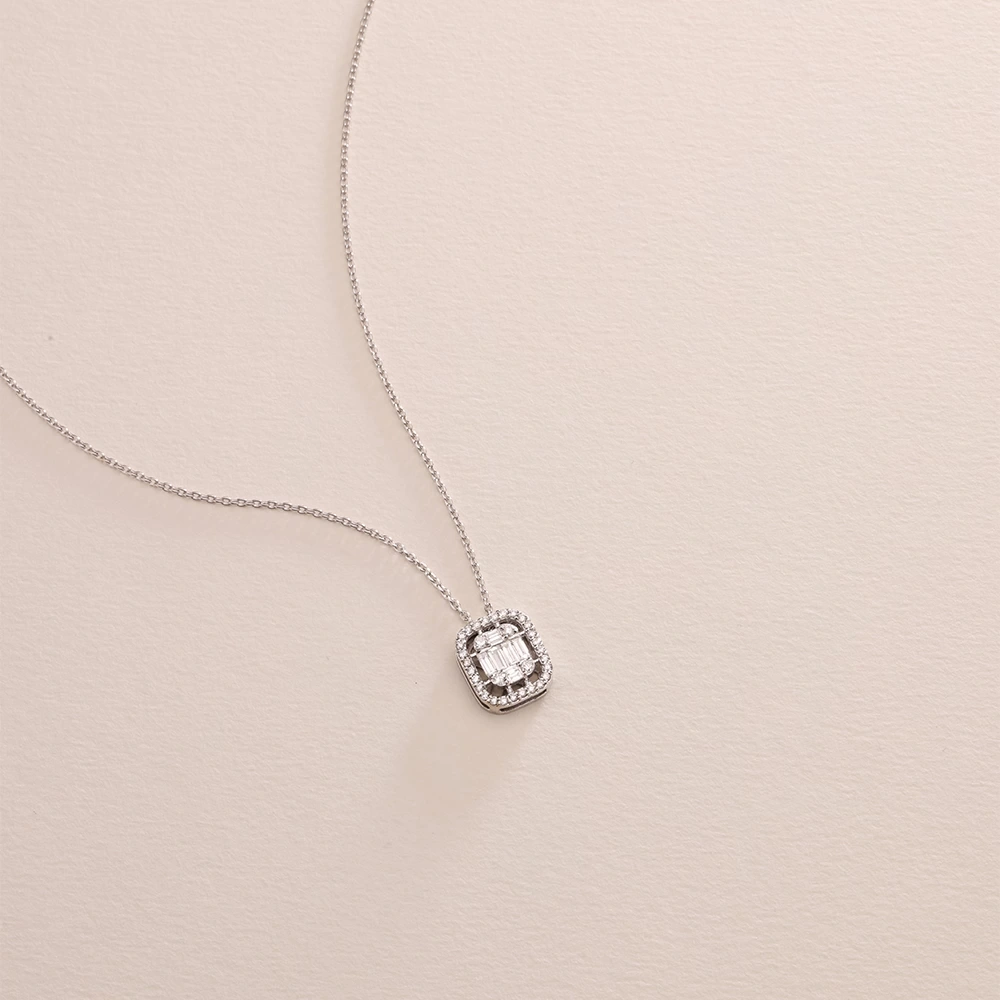 0.32 CT Baget Pırlanta Kolye