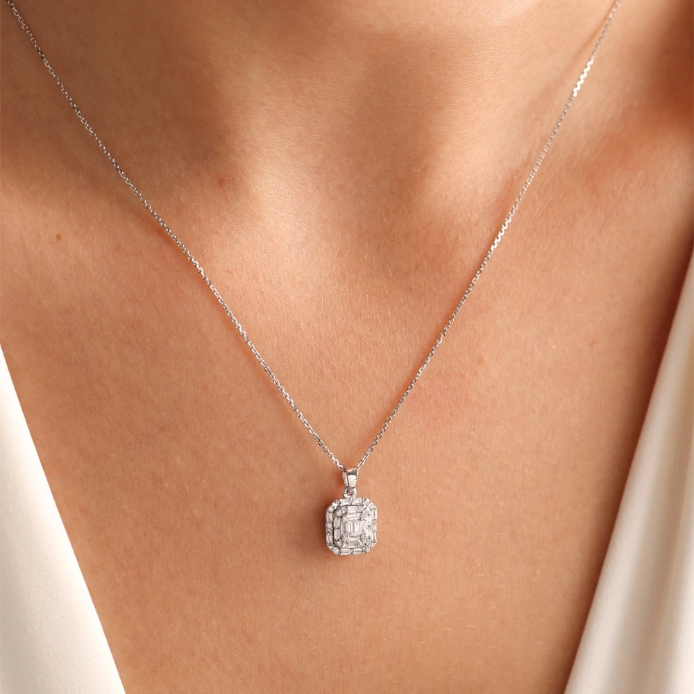 0.32 CT Baget Pırlanta Kolye
