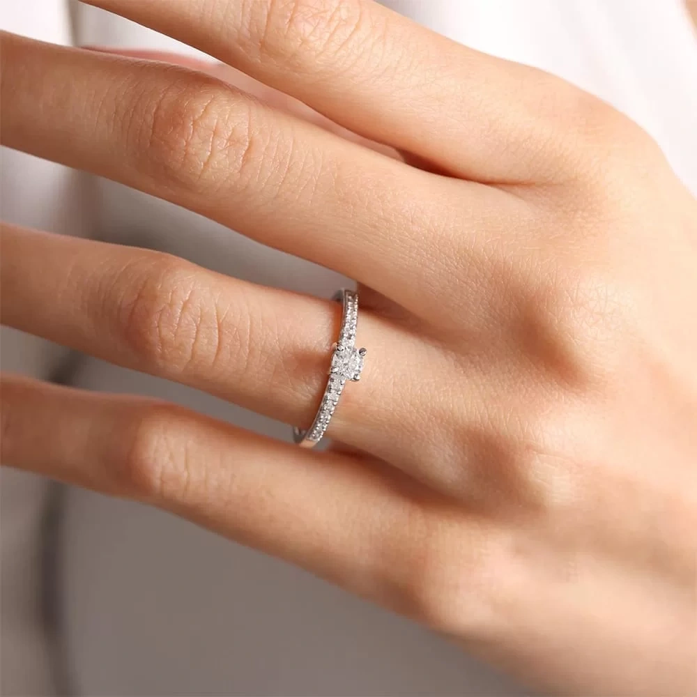 0.33 CT Kolu Taşlı Özel Tektaş Pırlanta Yüzük