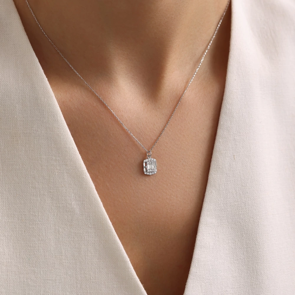 0.35 CT Pırlanta Baget Kolye