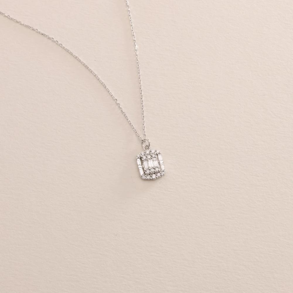 0.35 CT Pırlanta Baget Kolye