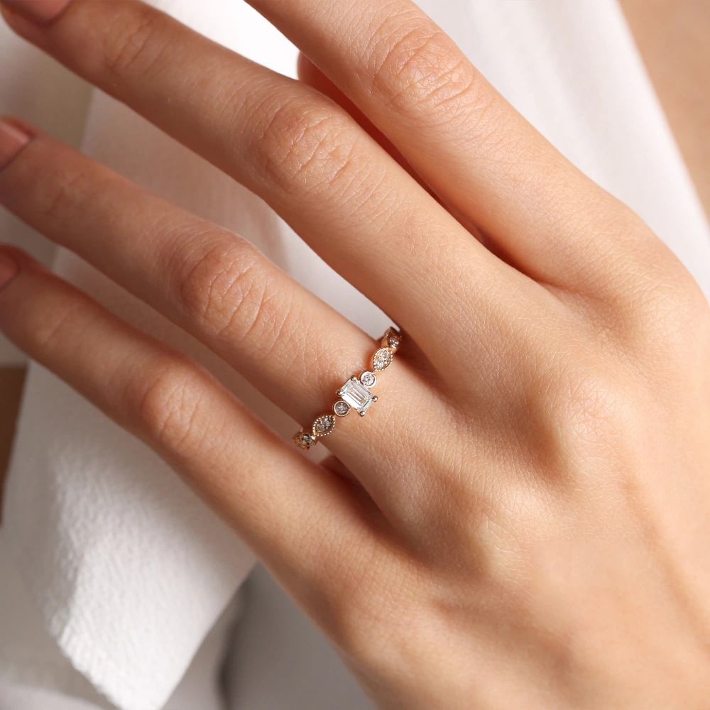 0.37 CT Design Emerald Pırlanta Tektaş Yüzük