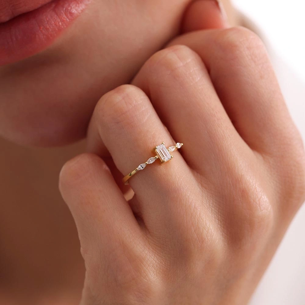 0.37 CT Emerald & Markiz Pırlanta Yüzük