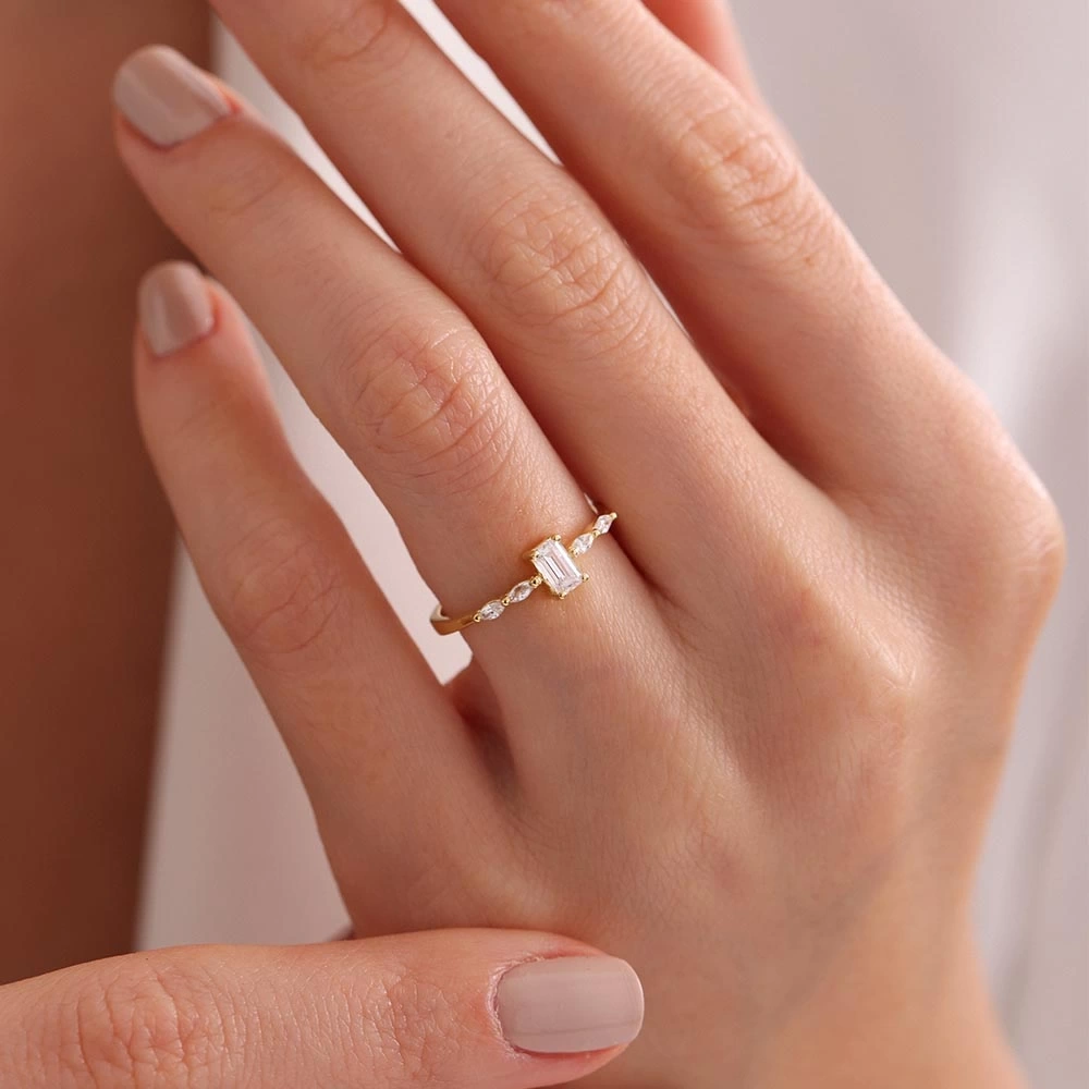 0.37 CT Emerald & Markiz Pırlanta Yüzük