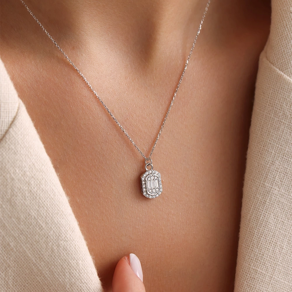 0.40 CT Baget Pırlanta Kolye