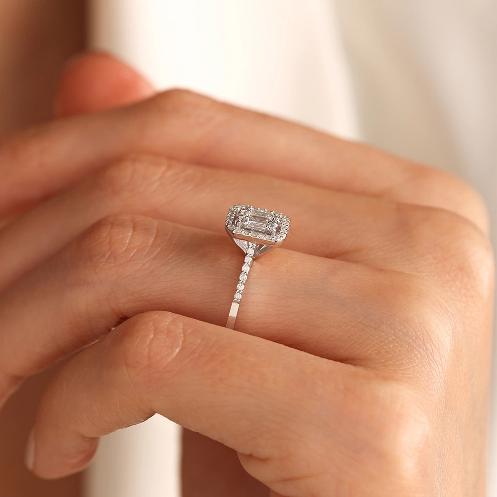 0.40 CT Baget Pırlanta Yüzük