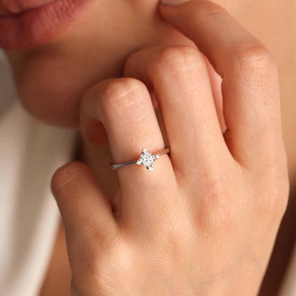 0.40 CT Çapraz Pırlanta Tektaş