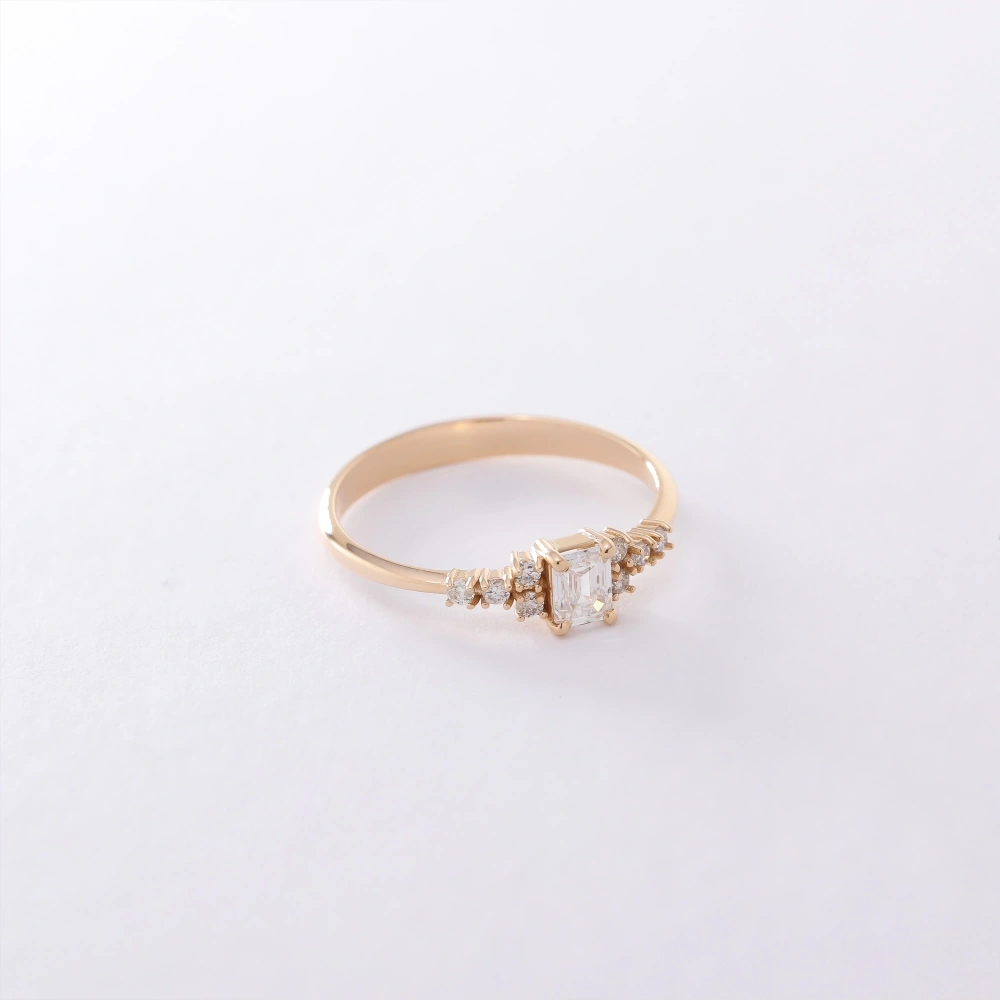 0.40 CT Rose Emerald Tasarım Tektaş Pırlanta Yüzük