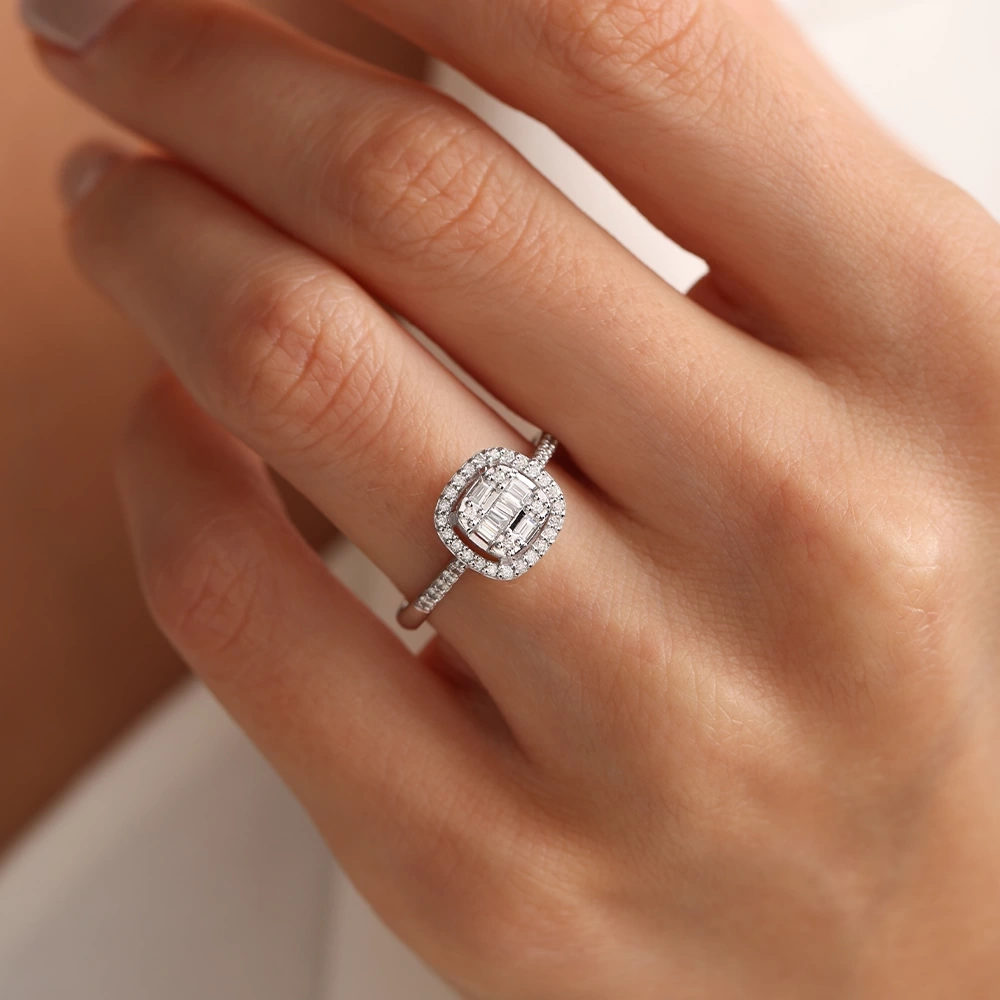 0.42 CT Baget Pırlanta Yüzük