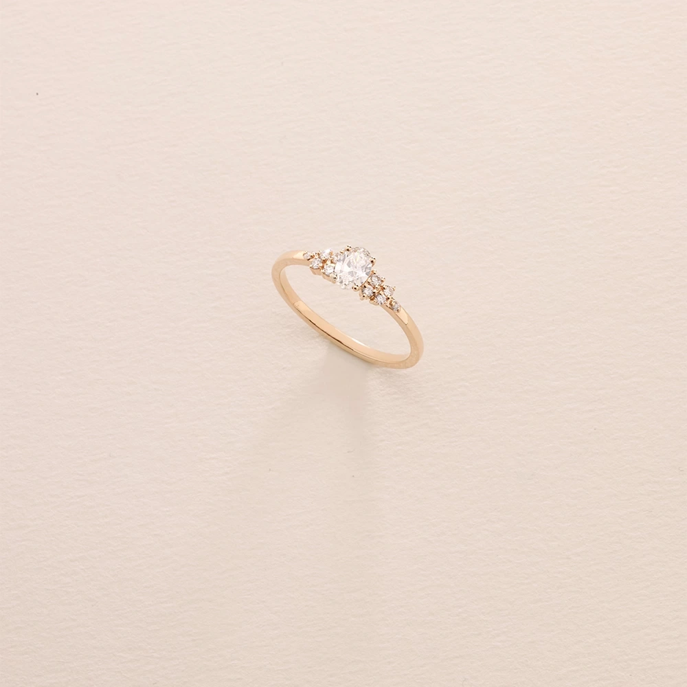 0.42 CT Tasarım Oval Pırlanta Yüzük