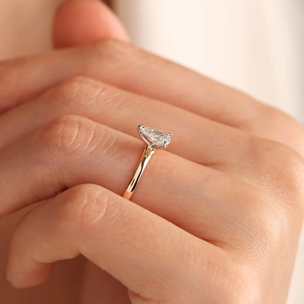 0.45 CT Damla Pırlanta Yüzük