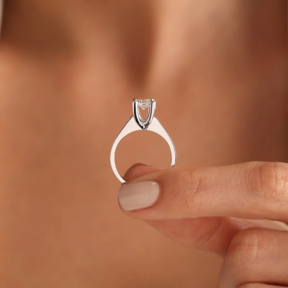 0.40 CT  Tektaş Yüzük