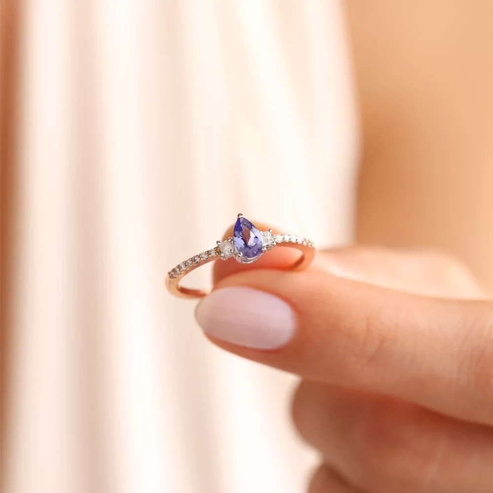 0.55 CT Damla Tanzanite & Pırlanta Yüzük