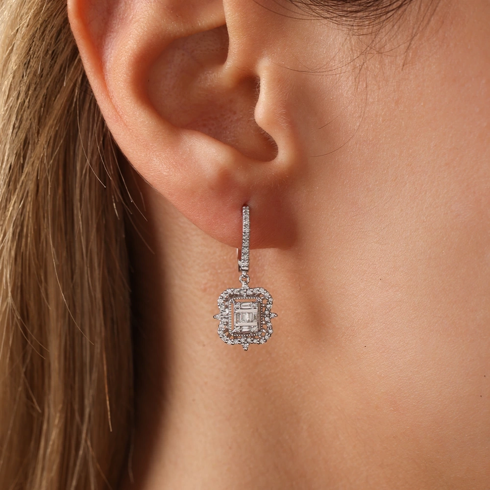 0.55 CT Pırlanta Baget Küpe