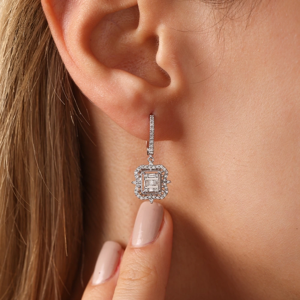 0.55 CT Pırlanta Baget Küpe