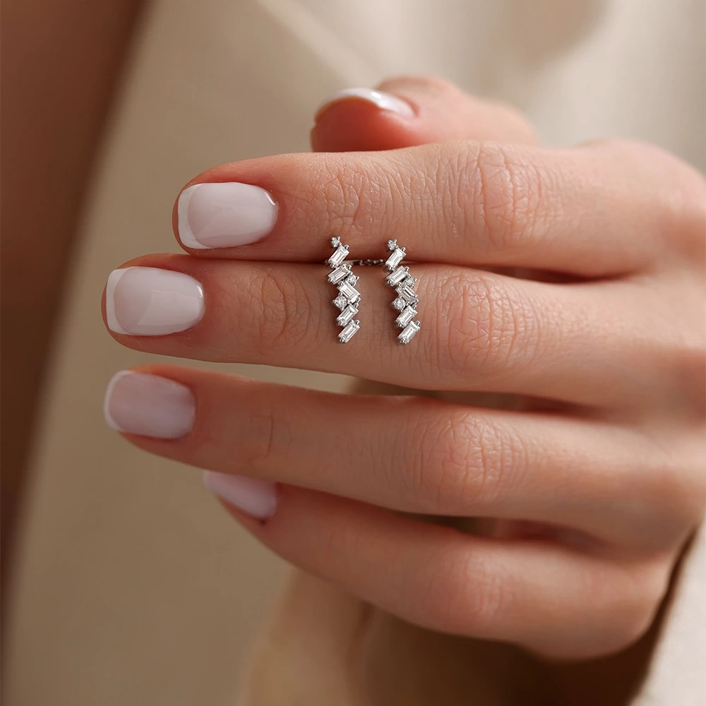 0.56 CT Baget Pırlanta Küpe