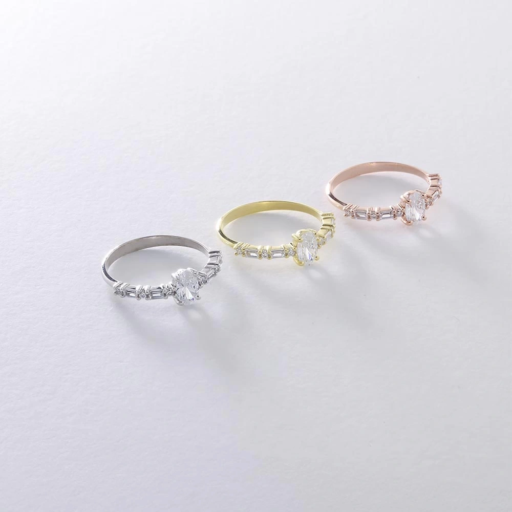 0.60 CT Oval & Baget Pırlanta Yüzük