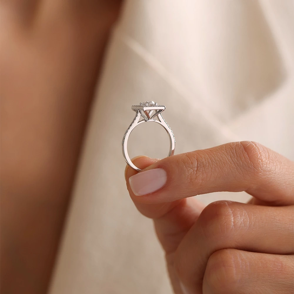 0.60 CT Pırlanta Baget Yüzük