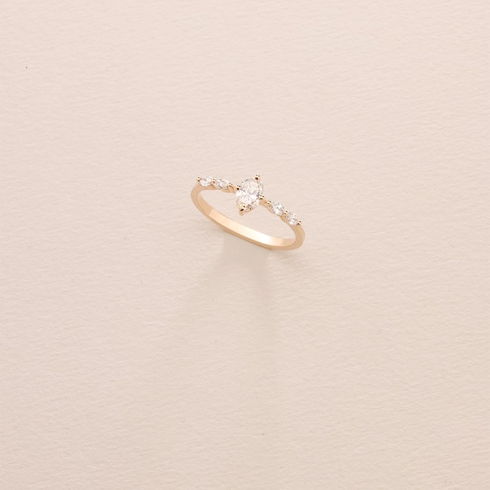 0.60 Ct Avelin Oval Pırlanta Yüzük