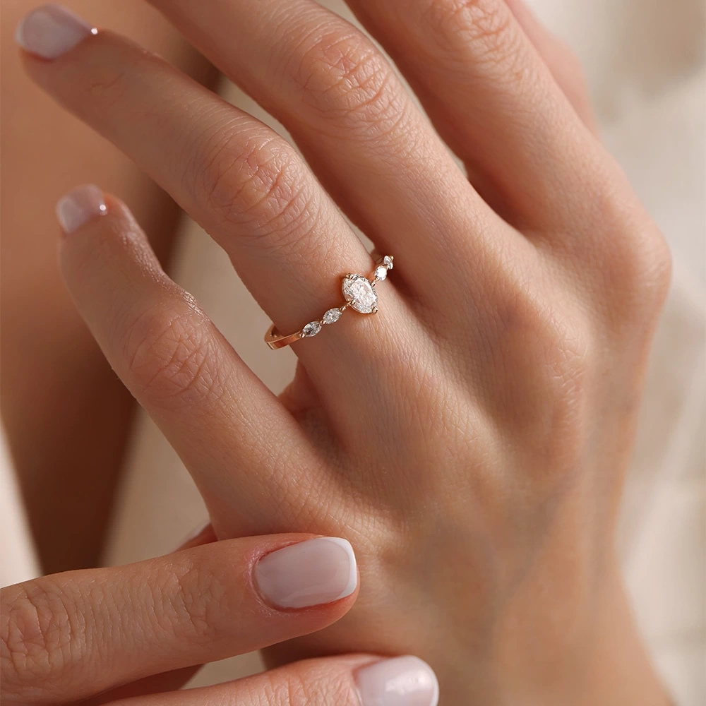 0.60 Ct Avelin Oval Pırlanta Yüzük