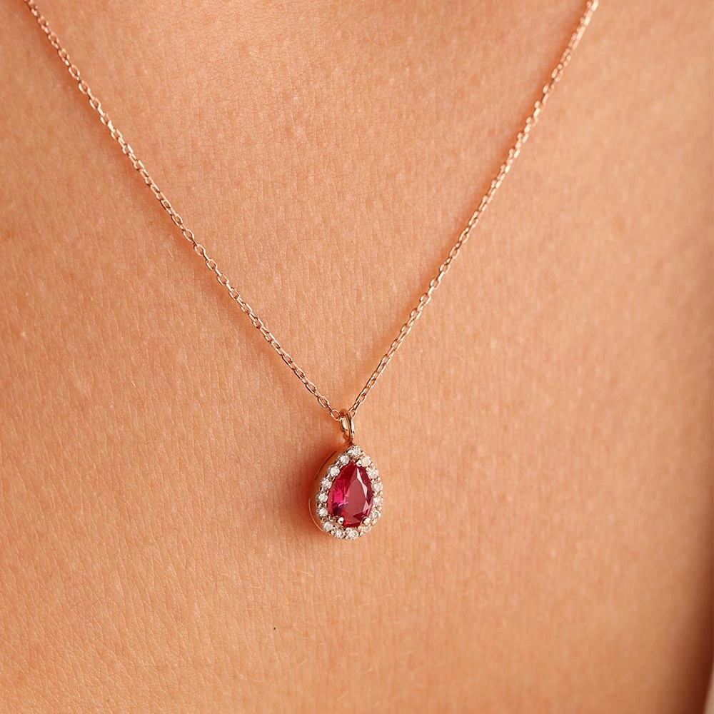 0.61 CT Damla Yakut & Pırlanta Kolye