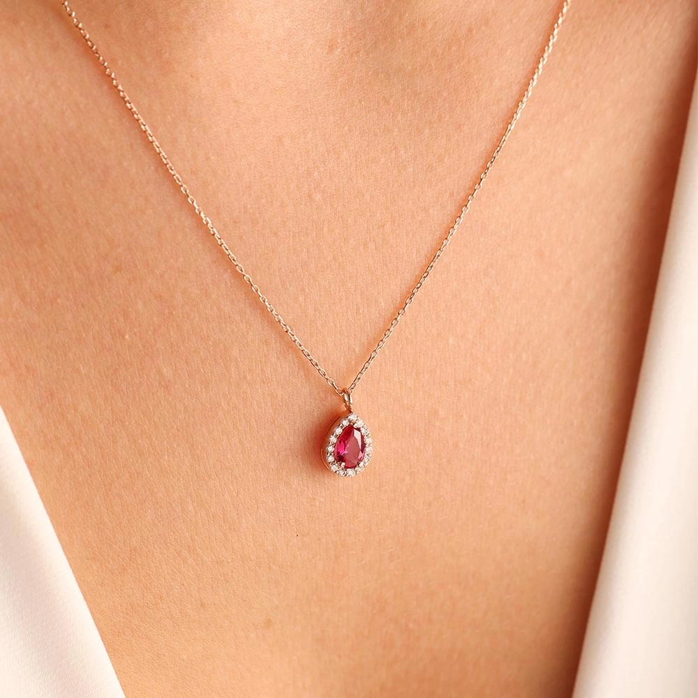 0.61 CT Damla Yakut & Pırlanta Kolye